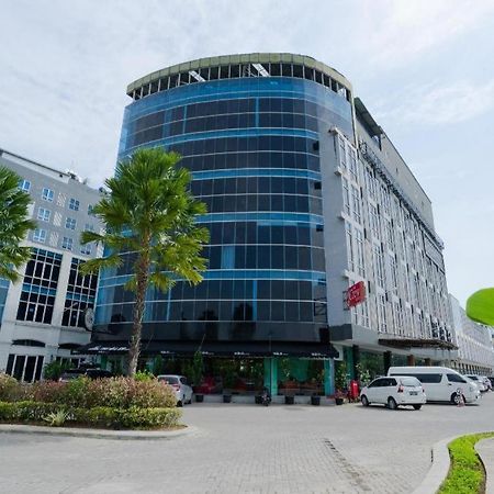 The Crew Hotel Kualanamu International Airport Medan Eksteriør billede