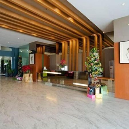 The Crew Hotel Kualanamu International Airport Medan Eksteriør billede