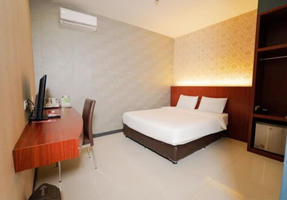 The Crew Hotel Kualanamu International Airport Medan Eksteriør billede