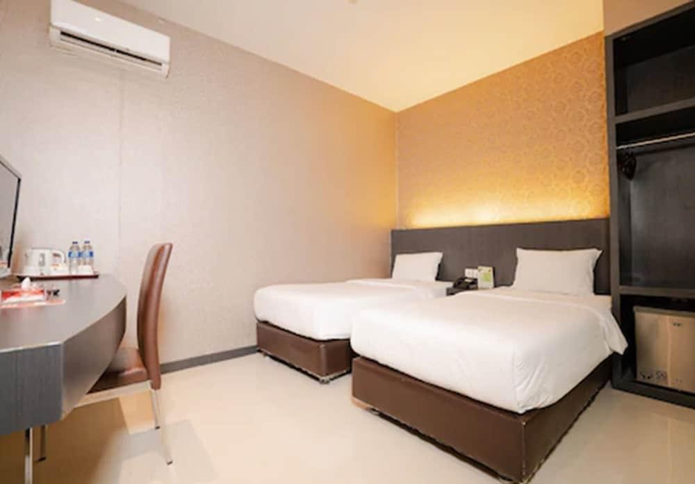 The Crew Hotel Kualanamu International Airport Medan Eksteriør billede