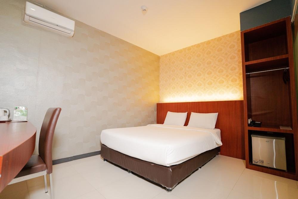 The Crew Hotel Kualanamu International Airport Medan Eksteriør billede