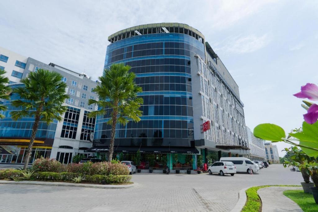 The Crew Hotel Kualanamu International Airport Medan Eksteriør billede