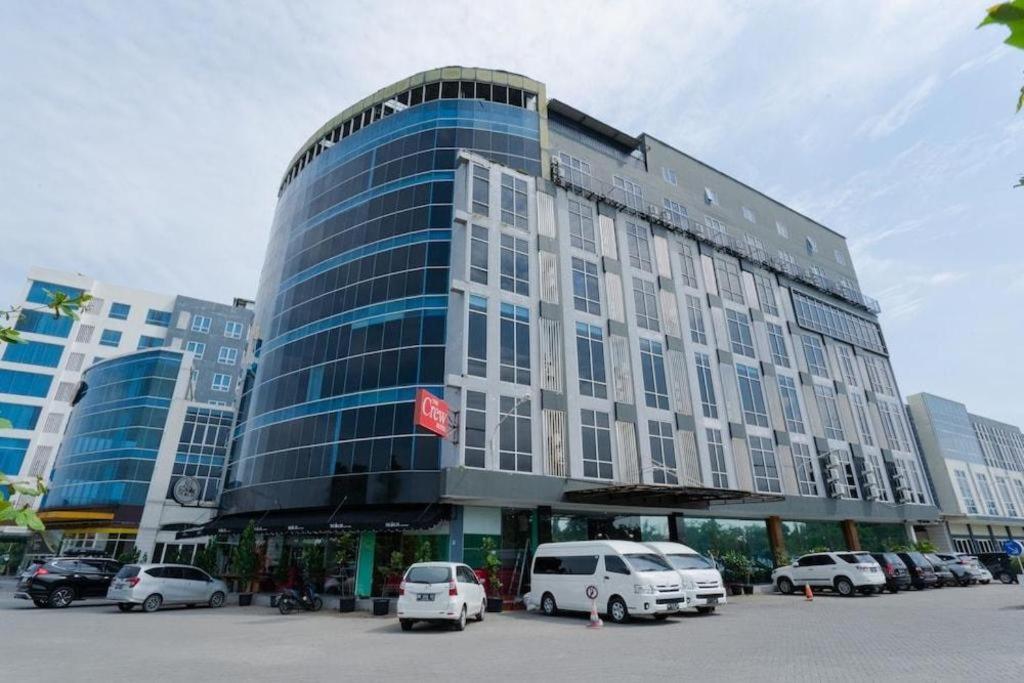 The Crew Hotel Kualanamu International Airport Medan Eksteriør billede