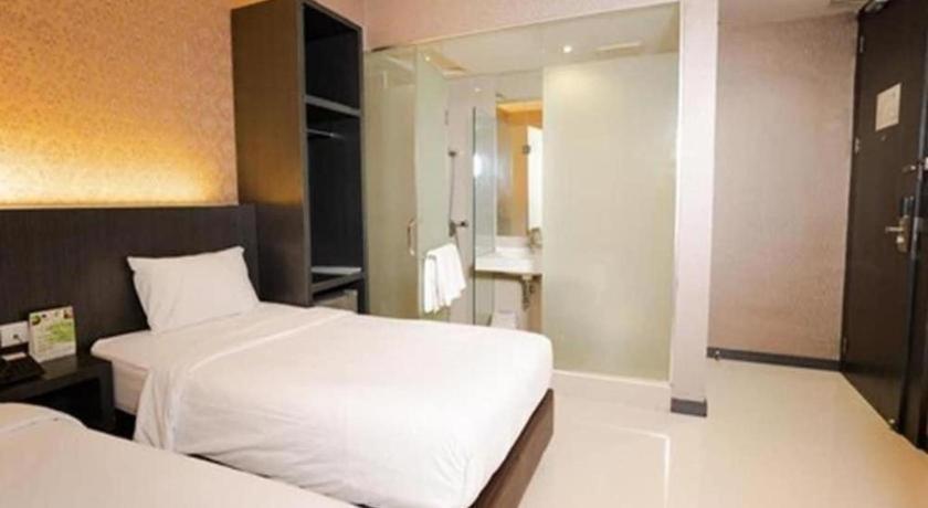 The Crew Hotel Kualanamu International Airport Medan Eksteriør billede