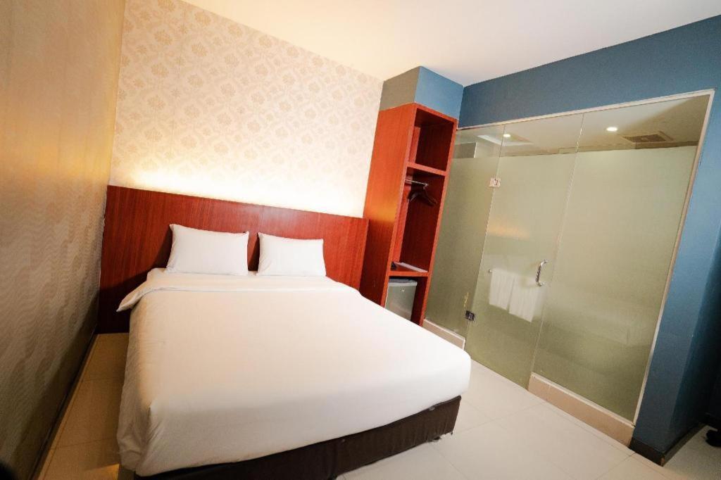 The Crew Hotel Kualanamu International Airport Medan Eksteriør billede