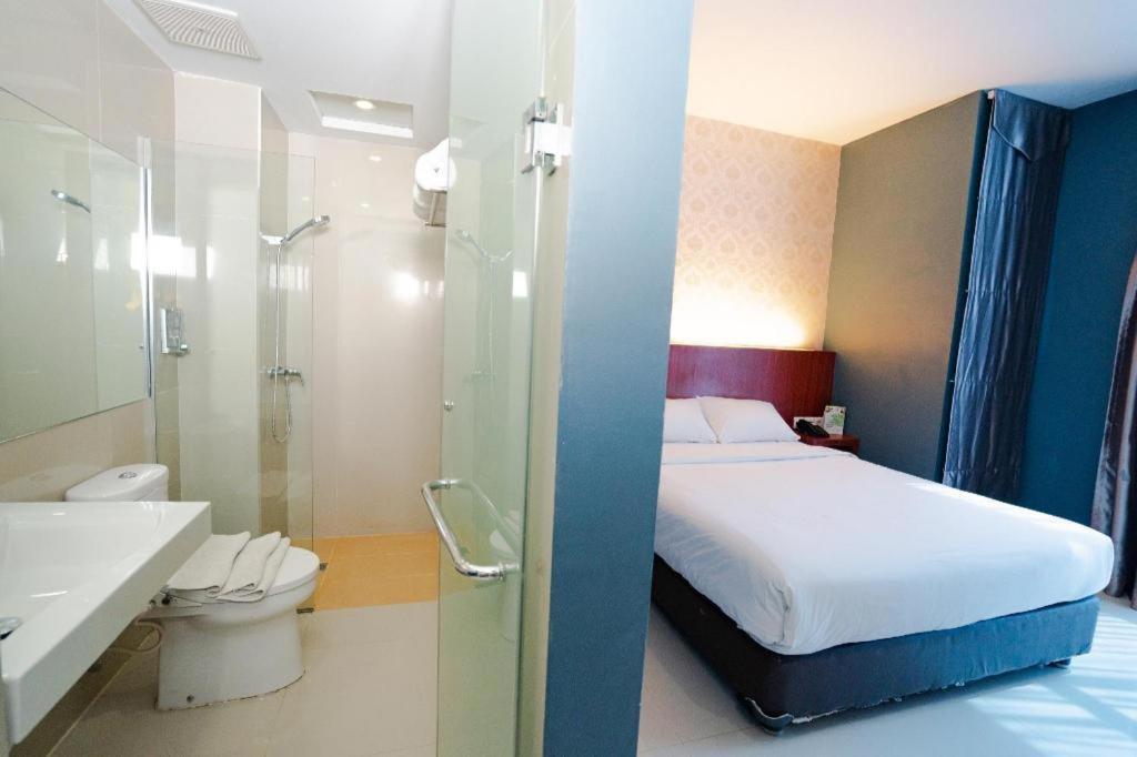 The Crew Hotel Kualanamu International Airport Medan Eksteriør billede