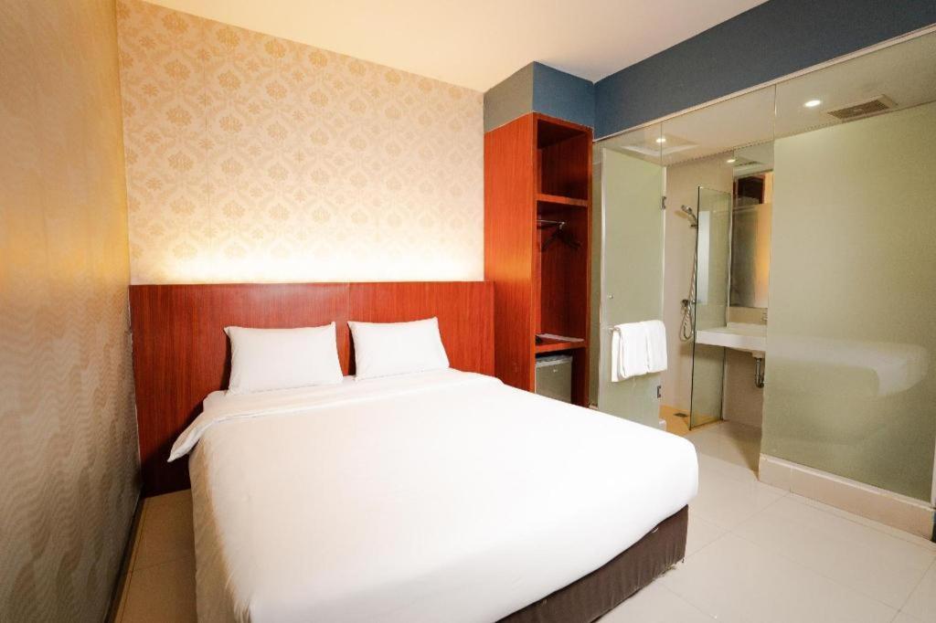 The Crew Hotel Kualanamu International Airport Medan Eksteriør billede